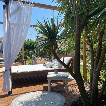 Дом отдыха Terrace Swimming Pool Quiet Expo Park